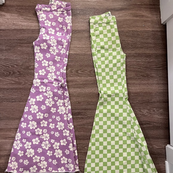 NWOT Free people just float on flare jeans. Open to offers. Green check only - Picture 2 of 6